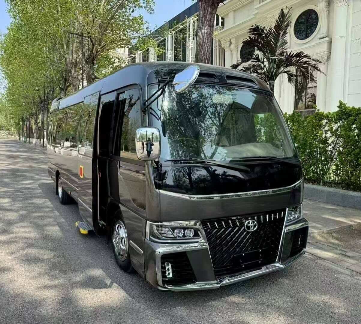 Toyota Coaster chauffeur car with driver in China